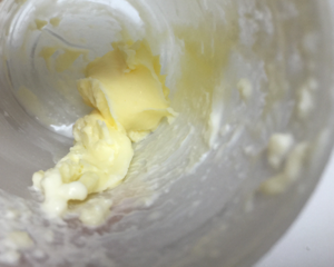 小学生でも作れる簡単なバターの作り方